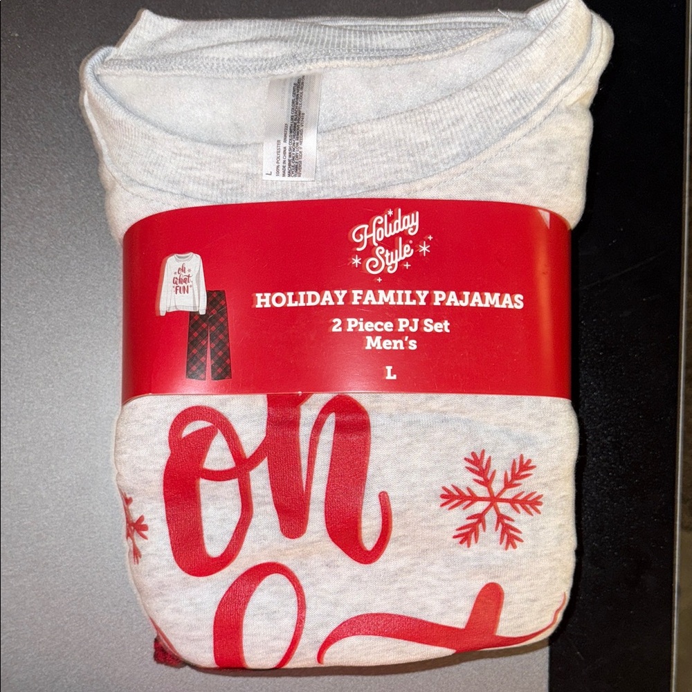 Holiday Style Men's Pajama Set